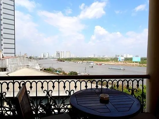 ブリーズ・スカイ・バー