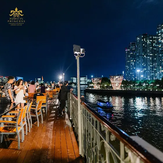 サイゴン ・プリンセス - ユニークで豪華なダイニング クルーズ