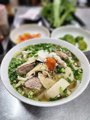 フォー・フォン・ビン