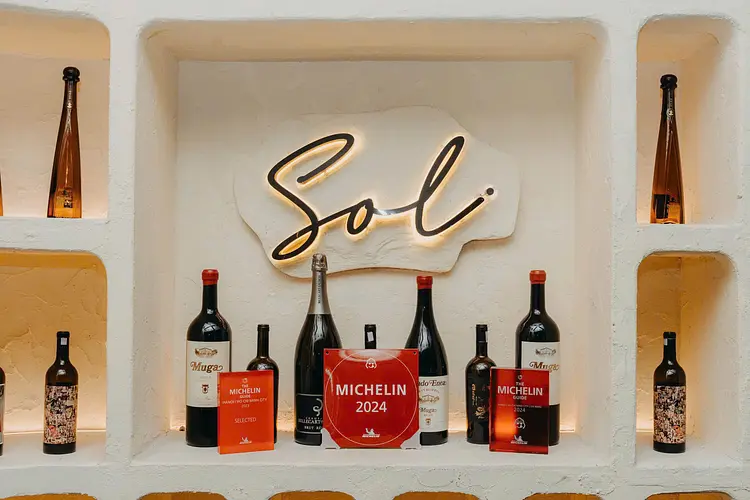 ソル キッチン&バー