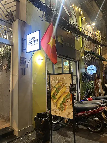 トゥー・イレブン・コーヒー＆モア