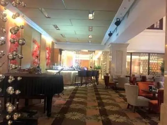 フローラウンジ