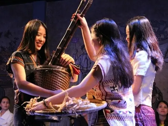 アオザイ・ショー