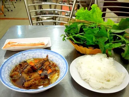 ホーチミンのブンチャー・ホーヨム